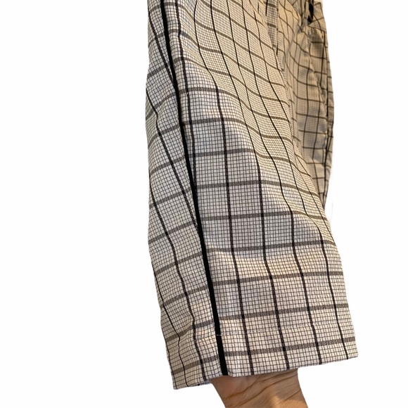 Puma Women Black White Striped Outdoors Golf Athletic Bermuda Shorts 2 - Picture 5 of 13